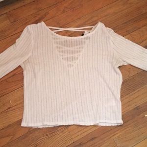 H&M MEDIUM WHITE LONG SLEEVE SHIRT W OPEN BACK
